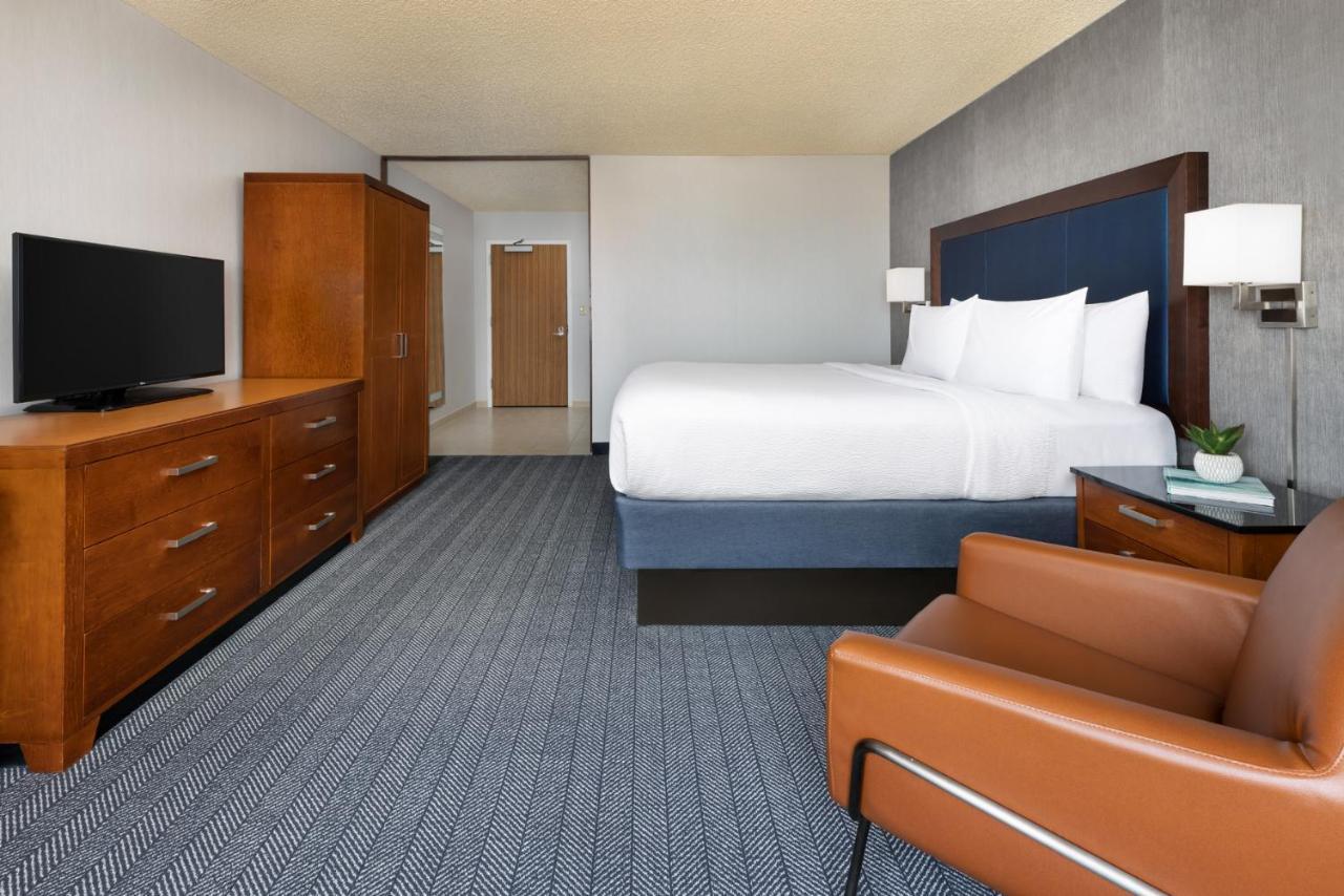 Courtyard By Marriott Atlantic City Beach Block Exterior photo