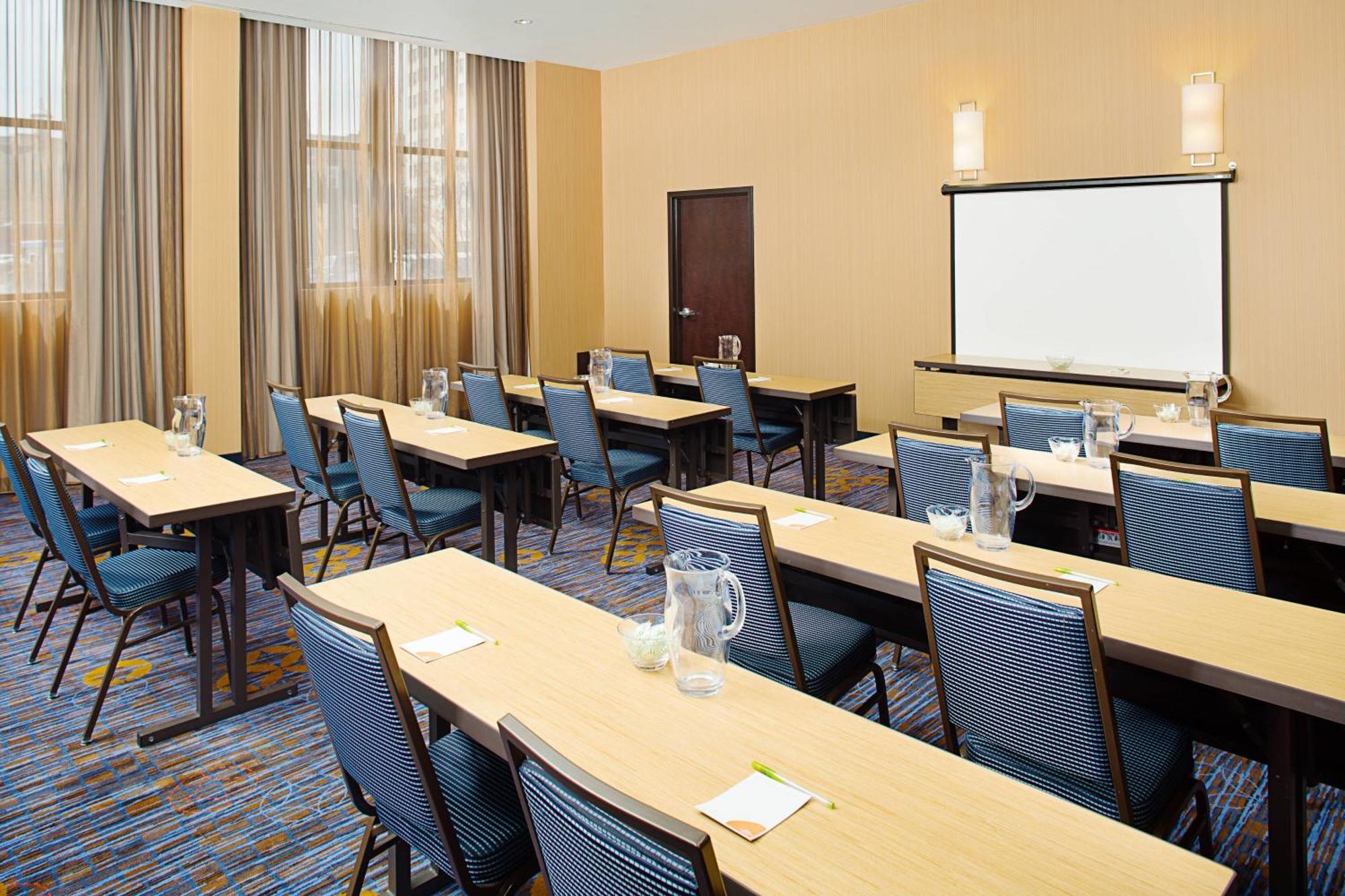 Courtyard By Marriott Atlantic City Beach Block Exterior photo